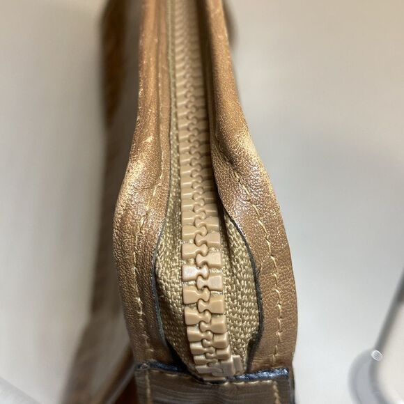 Fendi cosmetic clutch - Picture 6 of 13